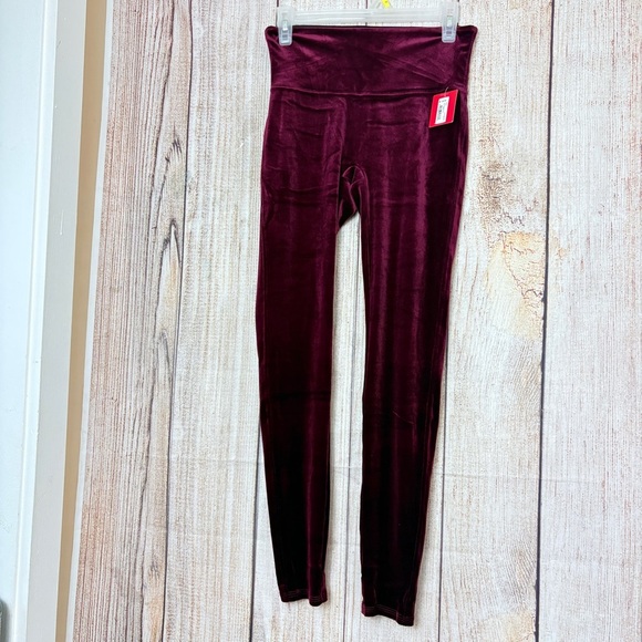 Spanx Womens Rich burgundy Velvet leggings size Medium - Picture 3 of 11